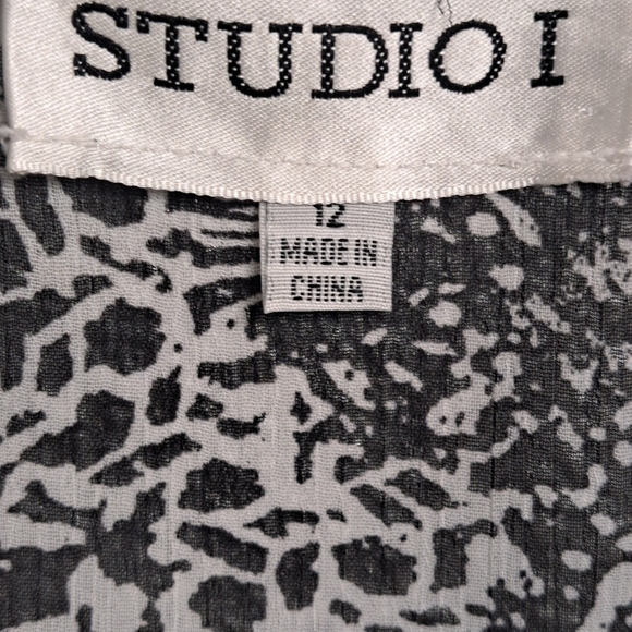 Studio 1 Sleeveless Maxi Dress With Open Top      Size 12 - Picture 16 of 16